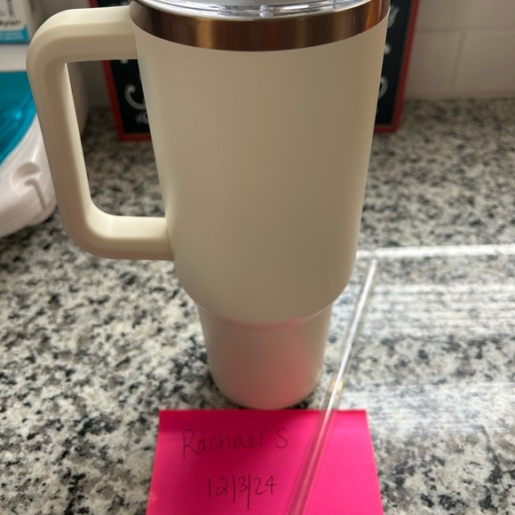 Magnolia Stanley - Picture 2 of 4